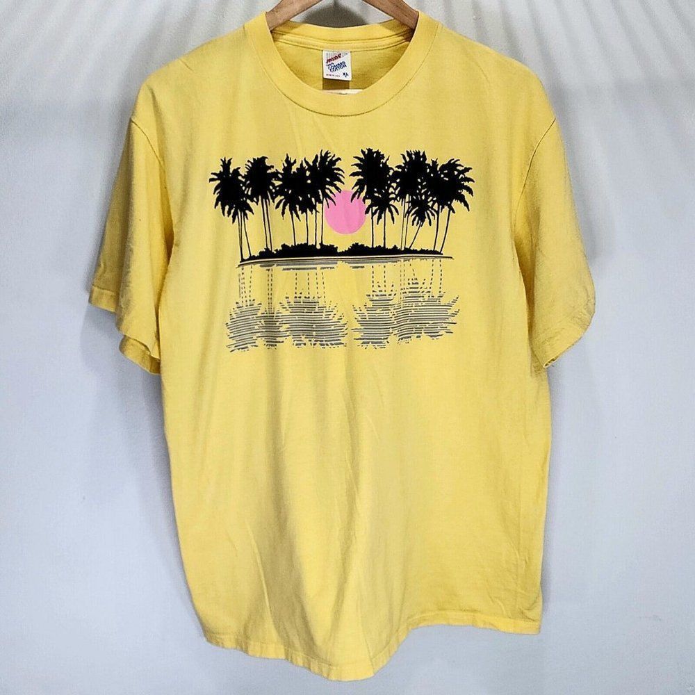 Air Waves Beach Sunset 1987 Single Stitch USA Shirt Yellow Vintage Men‎ Size XL